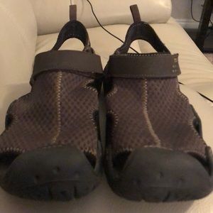 Crocs sandals GUC brown